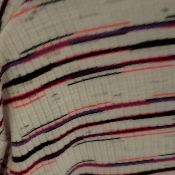 NEW PRICE! 🌸 swing mock neck tunic - Picture 2 of 3